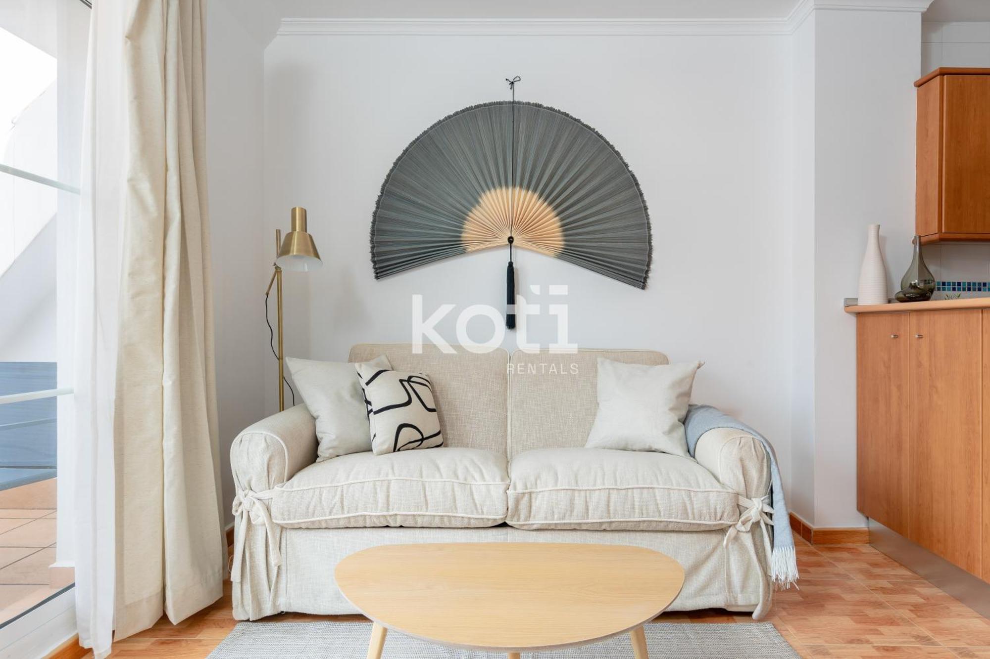 Koti Rentals - Sandy Beach Apartment Фуэнхирола Экстерьер фото