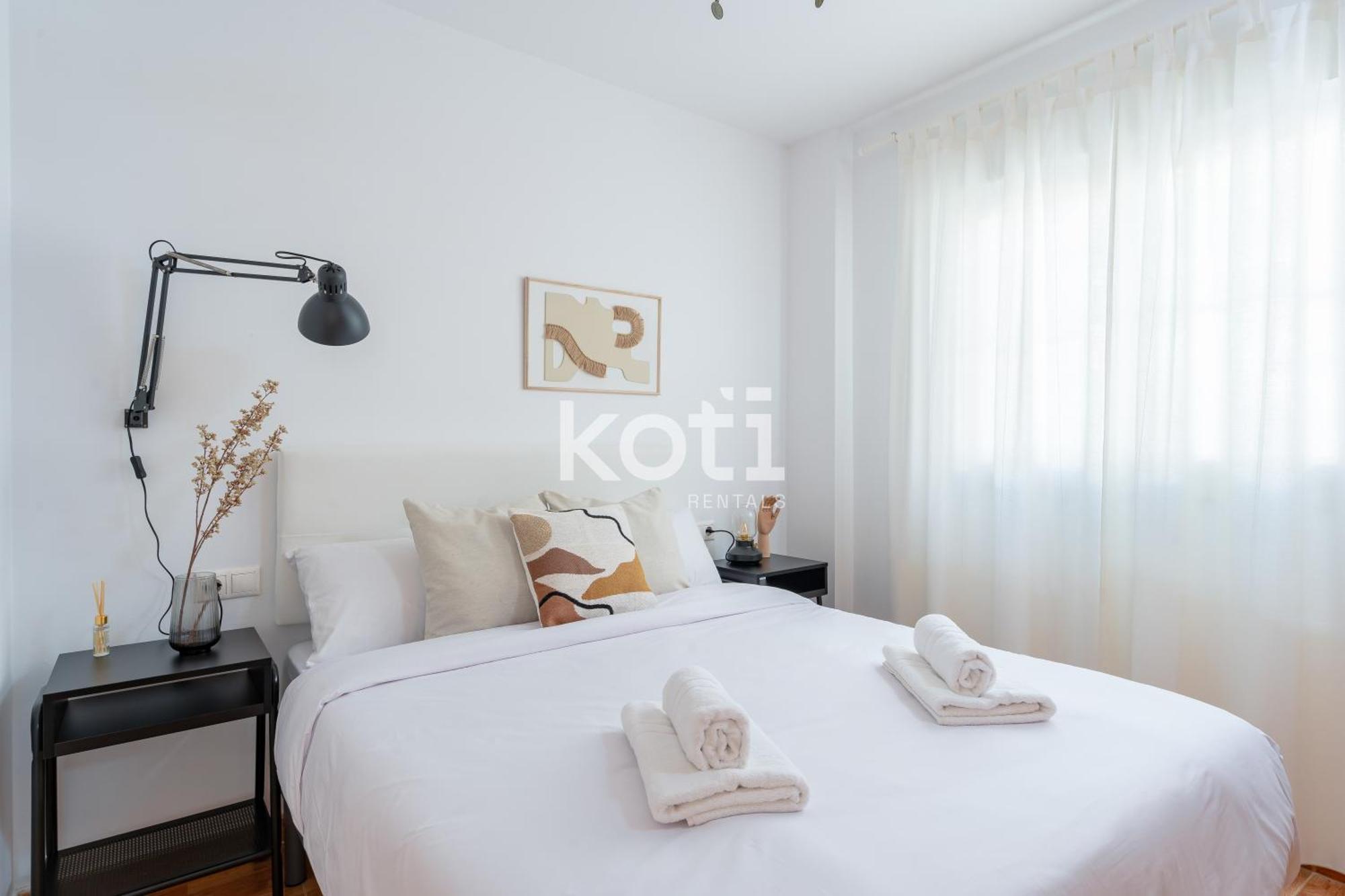 Koti Rentals - Sandy Beach Apartment Фуэнхирола Экстерьер фото